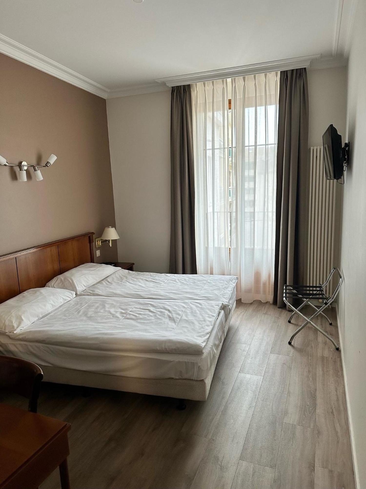 Hotel Des Alpes نيون المظهر الخارجي الصورة